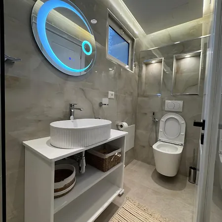 Silver Stone * Gjirokaster