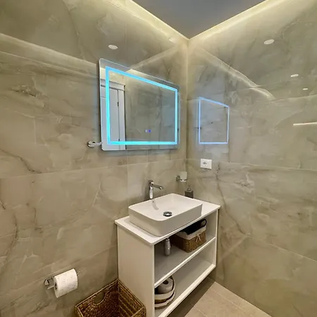 Apartment Silver Stone