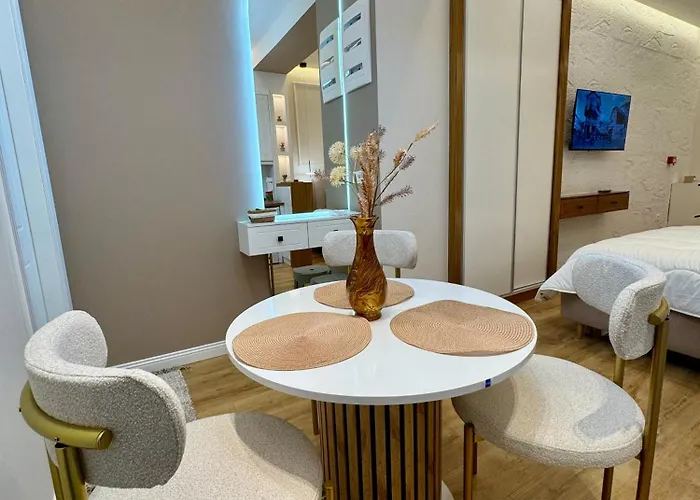 Silver Stone Daire *