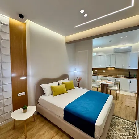 Silver Stone Apartment *