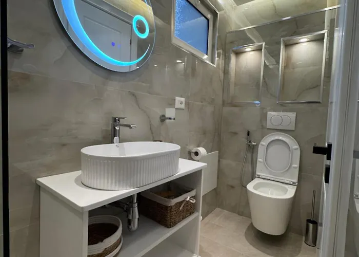 Silver Stone * Gjirokastra